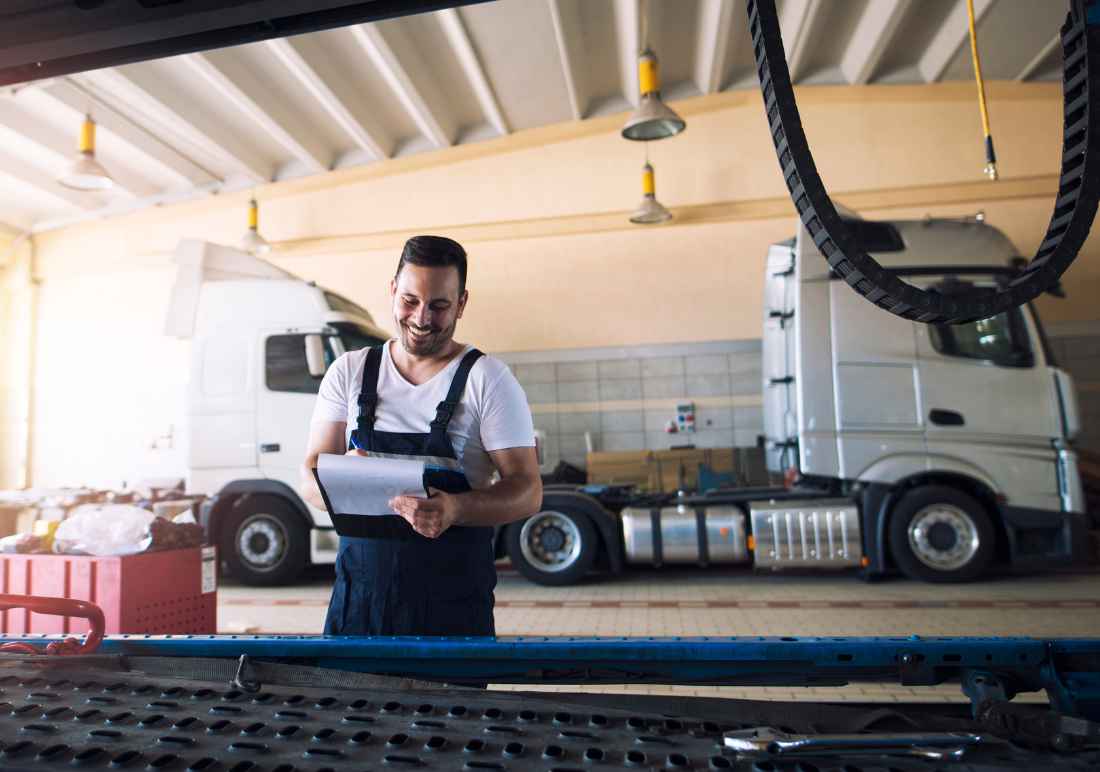 Notfall-Pannenhilfe für LKW – Adria Assist bietet schnelle Abschleppdienste & Reparaturen in ganz Europa.