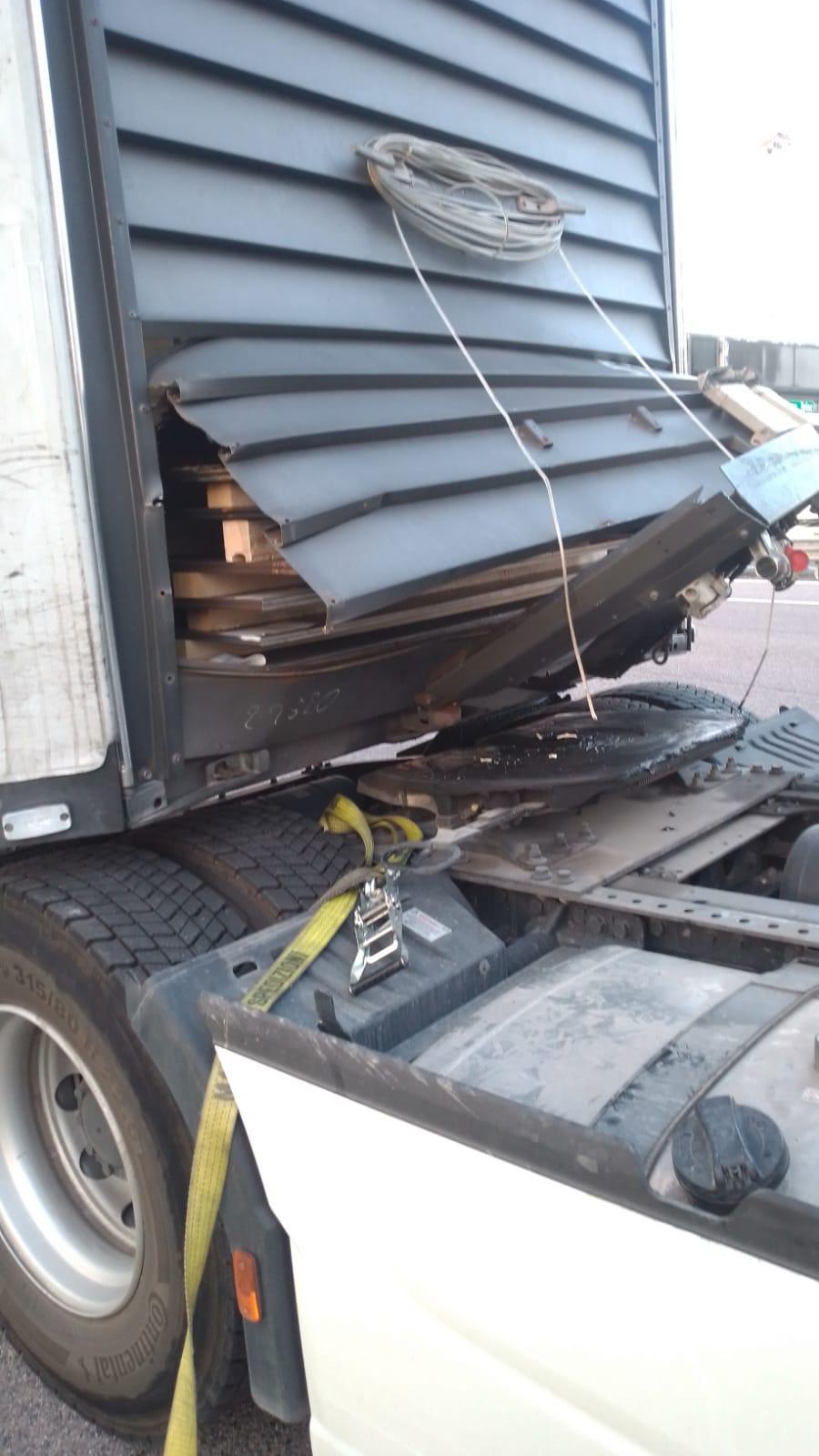 Truck repair service